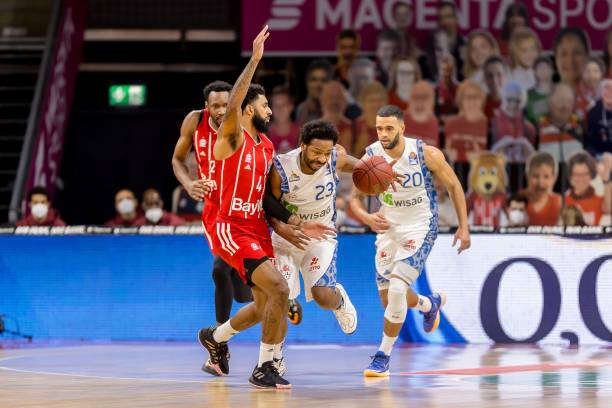 凭借出色的 凭借出色的