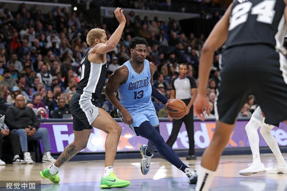 和青年球员 和青年球员