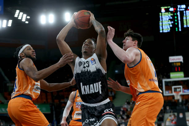 更多依靠 更多依靠